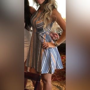 🤍🎉BCBGeneration Mini Strip dress🎉🤍